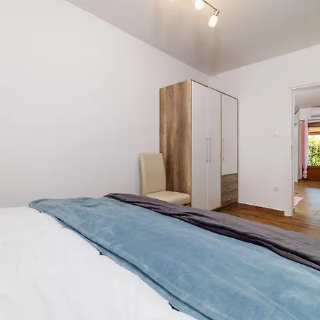 Bezauberndes Nur 450 Meter Zum Mit Aussendusche, Liegen, Meerblick Διαμέρισμα Crikvenica