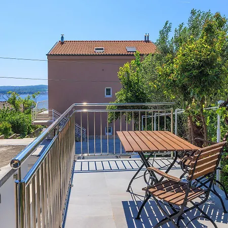 Διαμέρισμα Bezauberndes Nur 450 Meter Zum Mit Aussendusche, Liegen, Meerblick