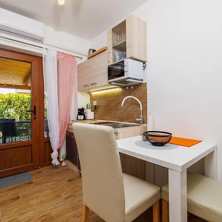 Διαμέρισμα Bezauberndes Nur 450 Meter Zum Mit Aussendusche, Liegen, Meerblick