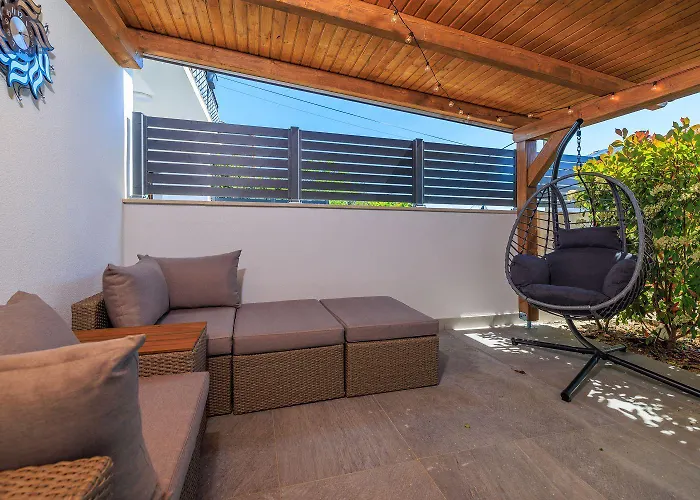 Bezauberndes Nur 450 Meter Zum Mit Aussendusche, Liegen, Meerblick Appartement *