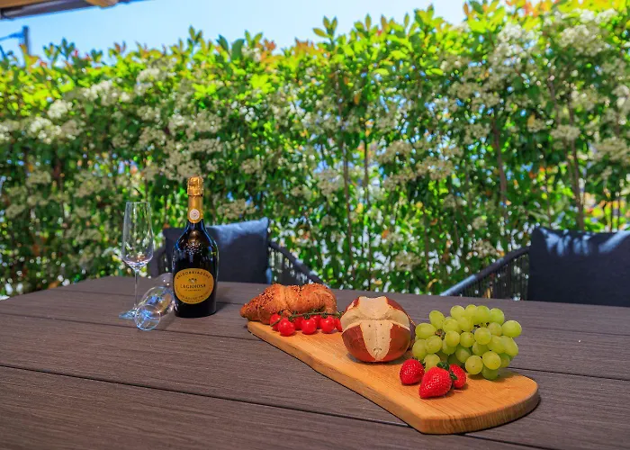 Bezauberndes Nur 450 Meter Zum Mit Aussendusche, Liegen, Meerblick *