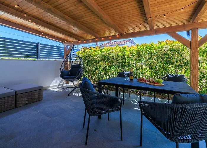 Bezauberndes Nur 450 Meter Zum Mit Aussendusche, Liegen, Meerblick Appartement