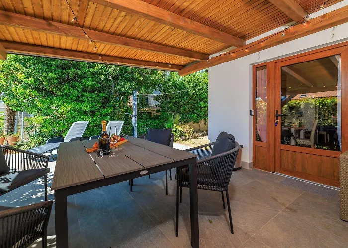 Appartement Bezauberndes Nur 450 Meter Zum Mit Aussendusche, Liegen, Meerblick *