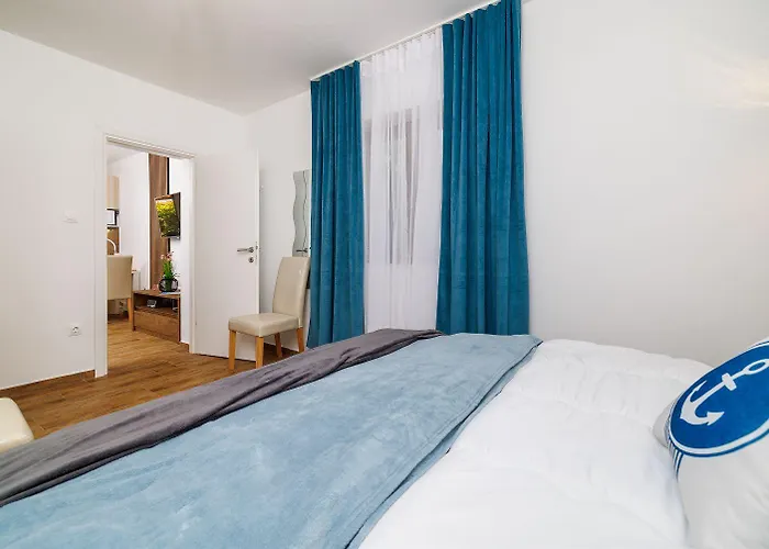 Bezauberndes Nur 450 Meter Zum Mit Aussendusche, Liegen, Meerblick Crikvenica