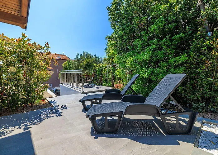 Bezauberndes Nur 450 Meter Zum Mit Aussendusche, Liegen, Meerblick Appartement *