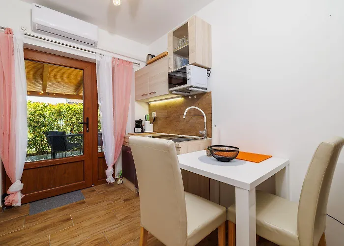 Apartment Bezauberndes Nur 450 Meter Zum Mit Aussendusche, Liegen, Meerblick