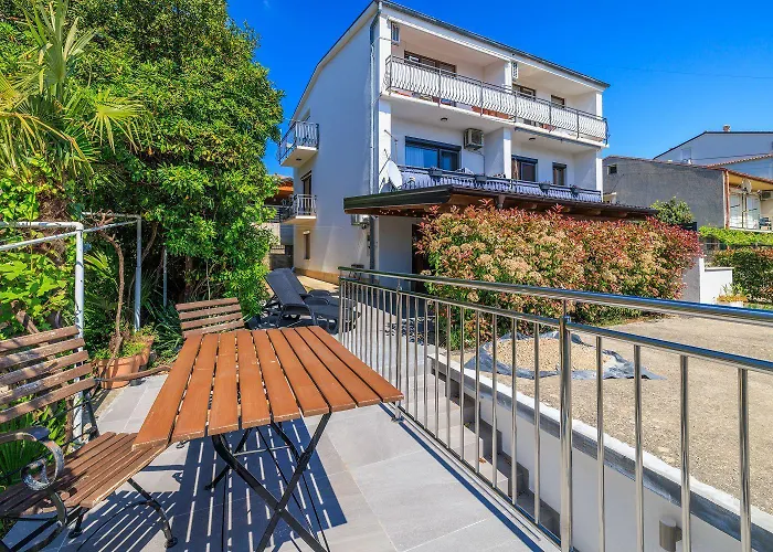 Bezauberndes Nur 450 Meter Zum Mit Aussendusche, Liegen, Meerblick Appartement